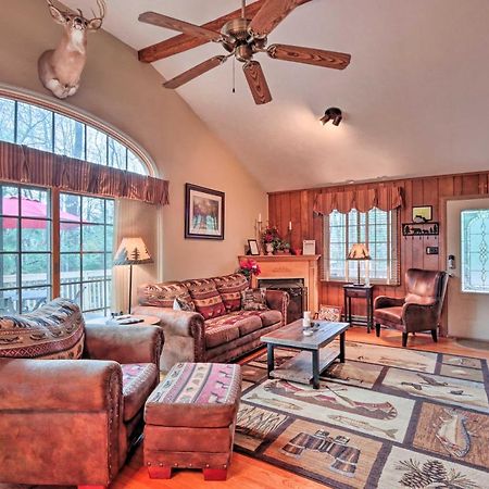 Poconos Home With Game Room Walk To Lake Harmony! Exteriör bild