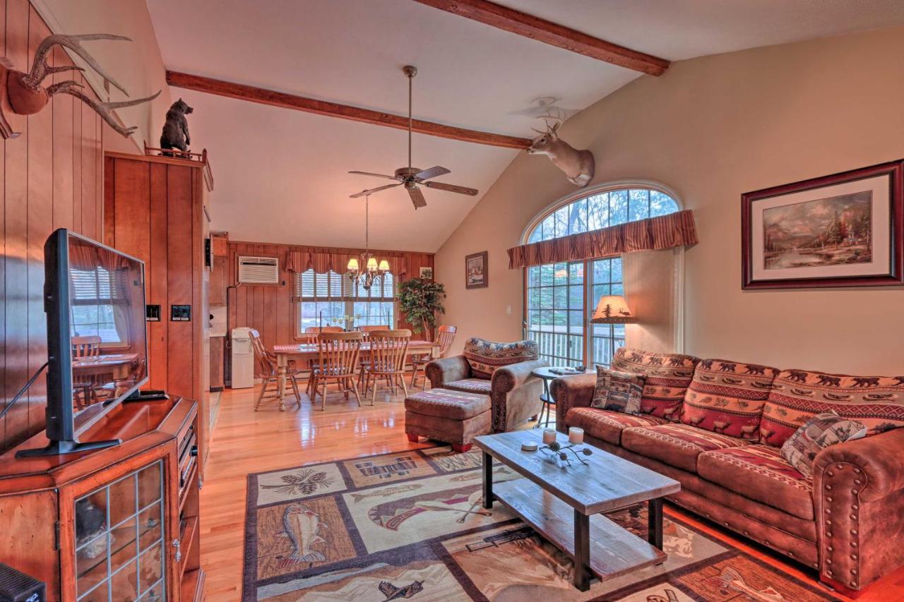 Poconos Home With Game Room Walk To Lake Harmony! Exteriör bild