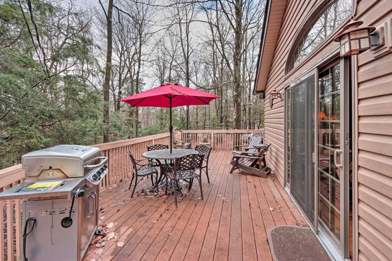 Poconos Home With Game Room Walk To Lake Harmony! Exteriör bild