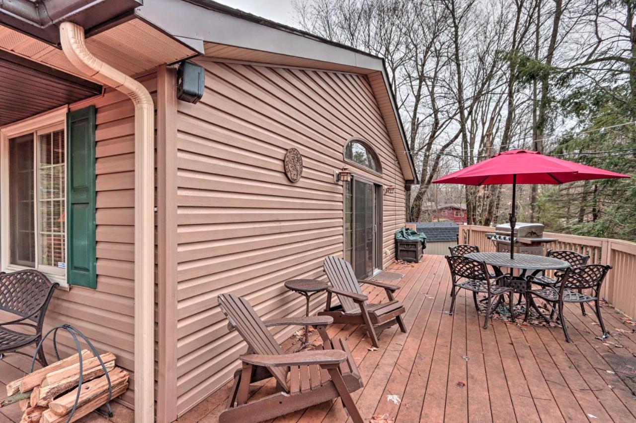 Poconos Home With Game Room Walk To Lake Harmony! Exteriör bild